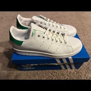 Youth Stansmith Adidas. New in box Sz 7 youth